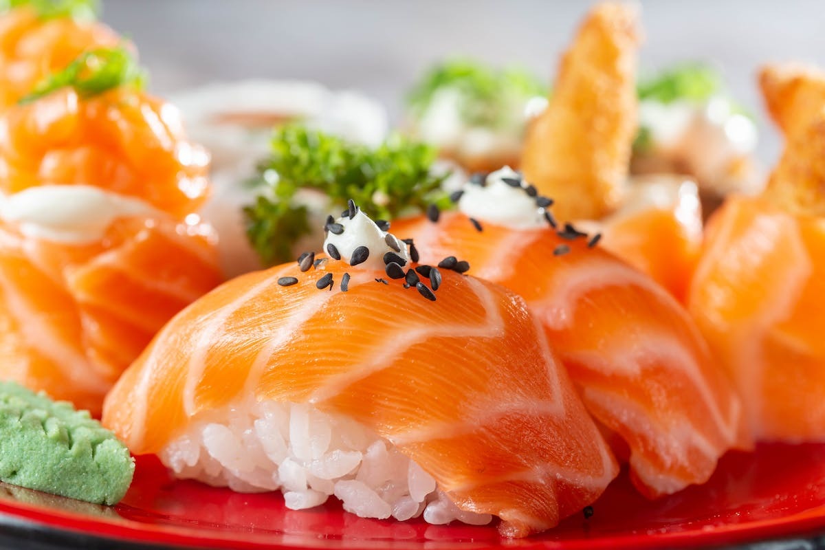 saumon sushi