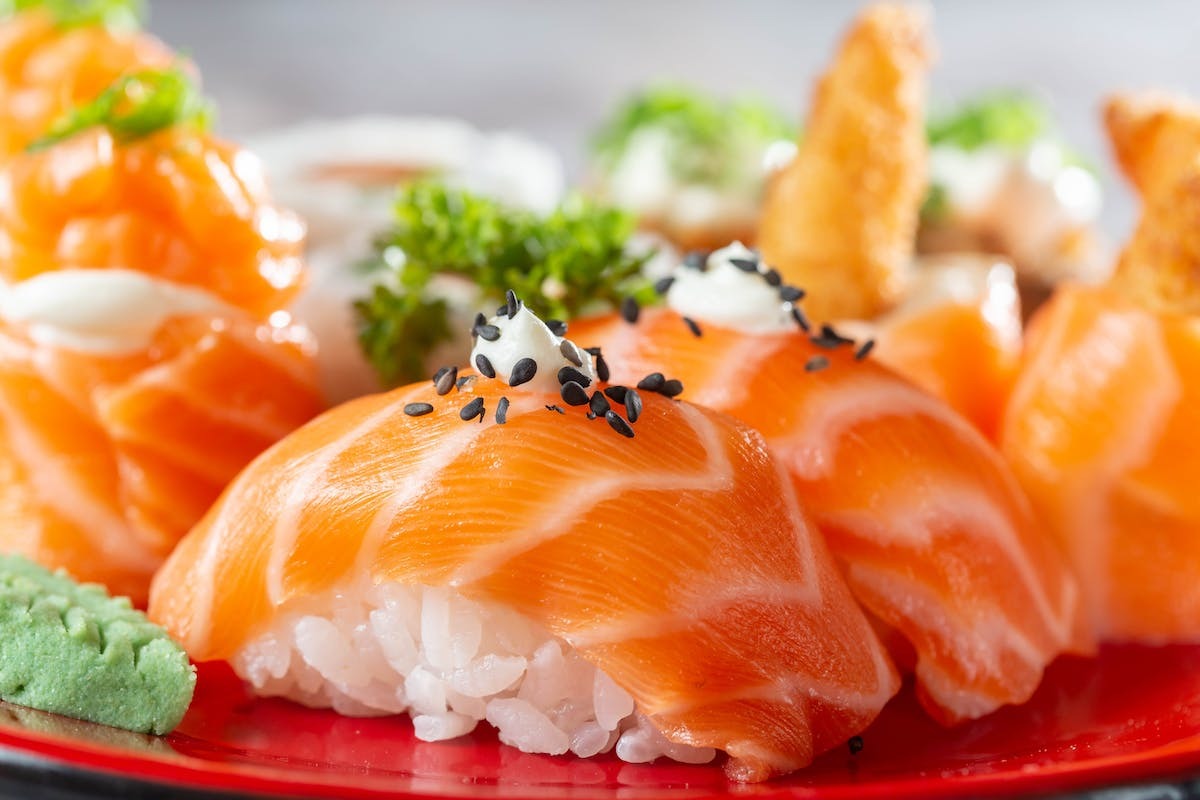 saumon sushi